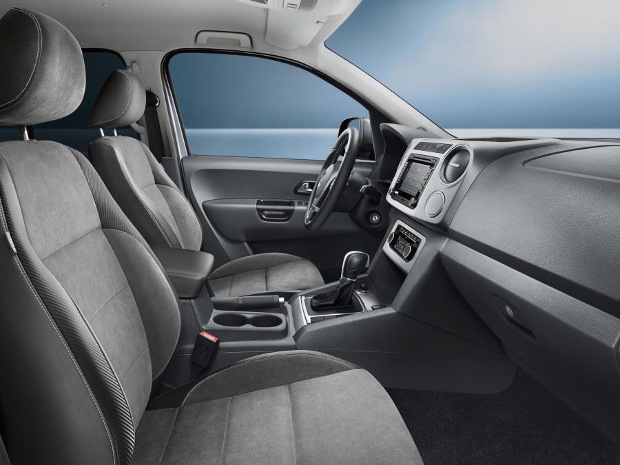  Volkswagen Amarok Dark Label 2014 года  (фото 3 из 3)